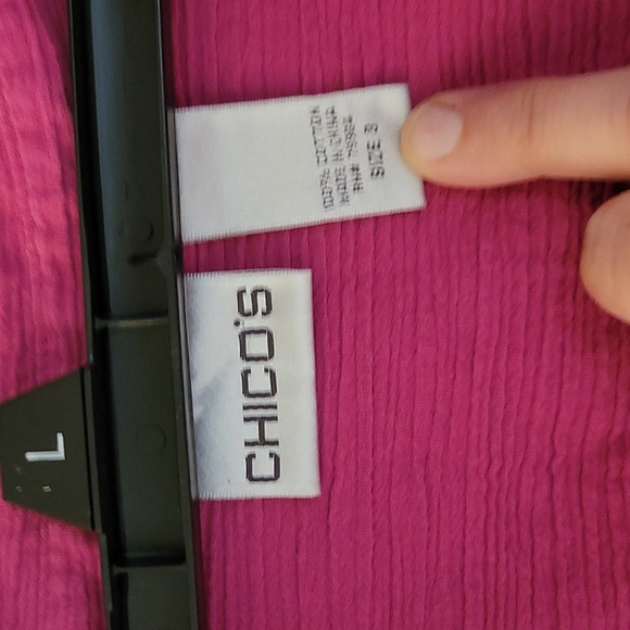 Chico's size 3 pink Blouse - Picture 3 of 4